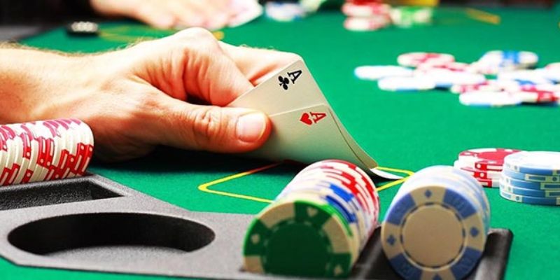 Cách chơi Poker online Vipwin cơ bản dành cho các newbie